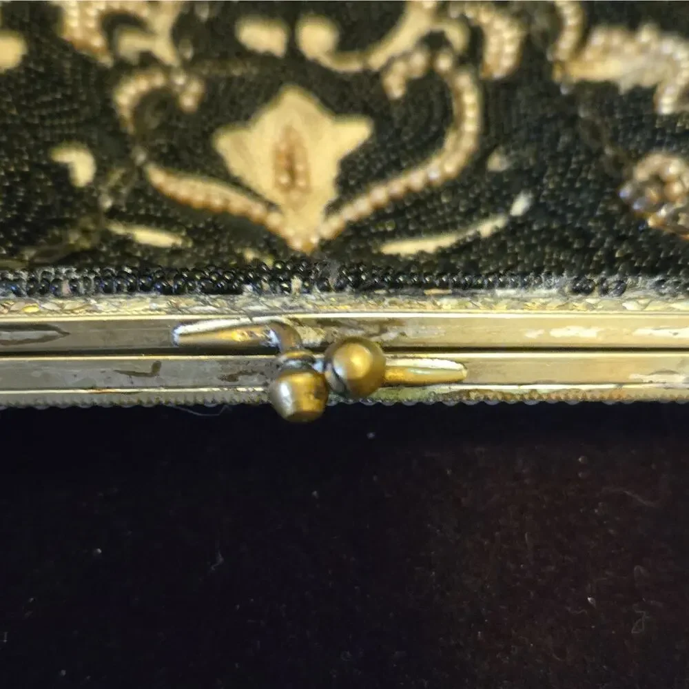 Antique Black & Cream Beaded Women’s Clutch Evening Cocktail Purse Chain Frame